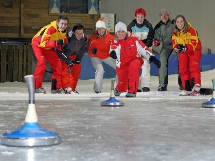 Eisstockschießen, ein geselliges Vergnügen